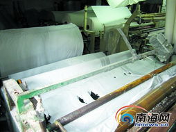 海口一紙品廠環境臟亂 老板稱紙不需要衛生消毒