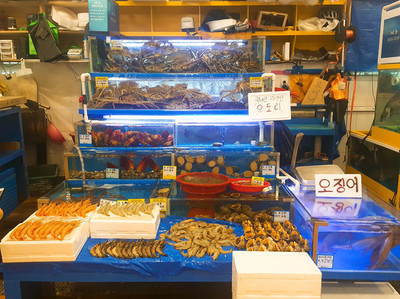 吃貨的韓國鷺粱津一日游 海鮮水產市場與杯飯小吃街的味蕾盛宴